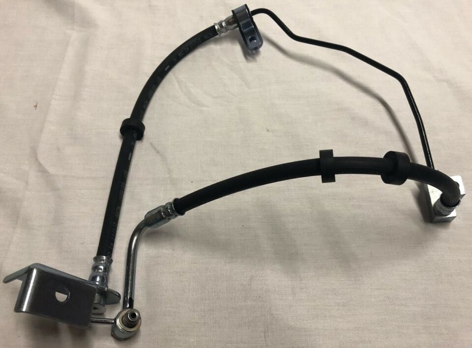 LR096525 - ARKA FREN HORTUM SOL (3.0L V6) - Land Rover