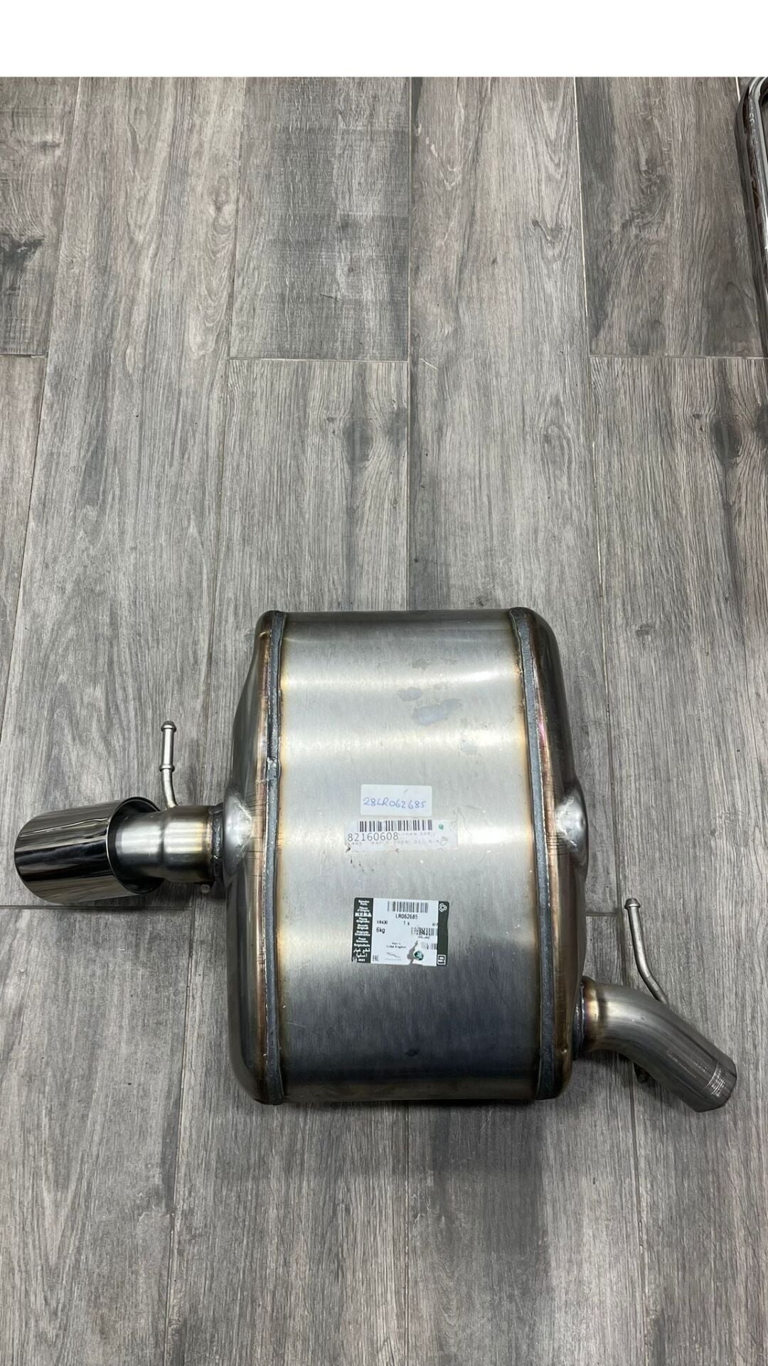 LR062685 - ARKA SUSTURUCU SOL (RRS 2014) - Land Rover