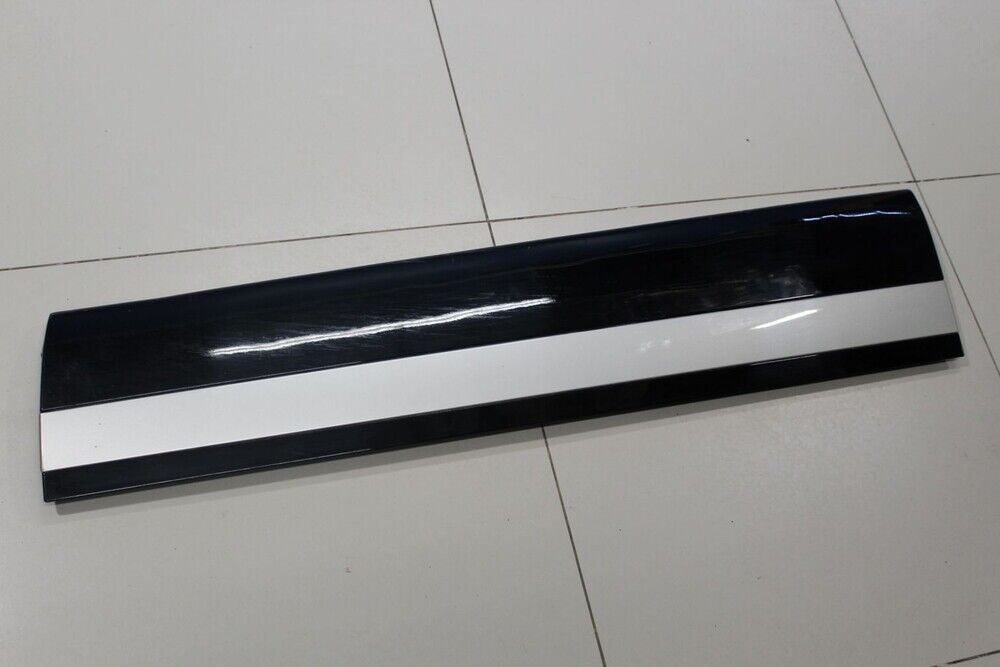 LR146630 - ÖN KAPI BAKALİTİ SAĞ (VELAR ) - Land Rover