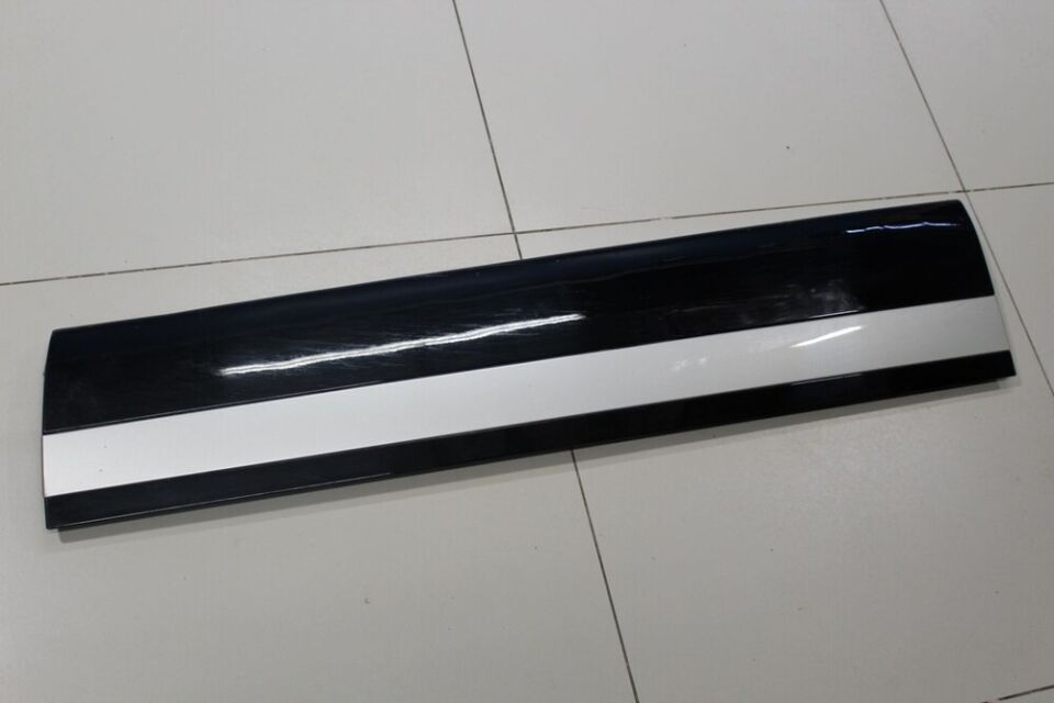 LR146630 - ÖN KAPI BAKALİTİ SAĞ (VELAR ) - Land Rover
