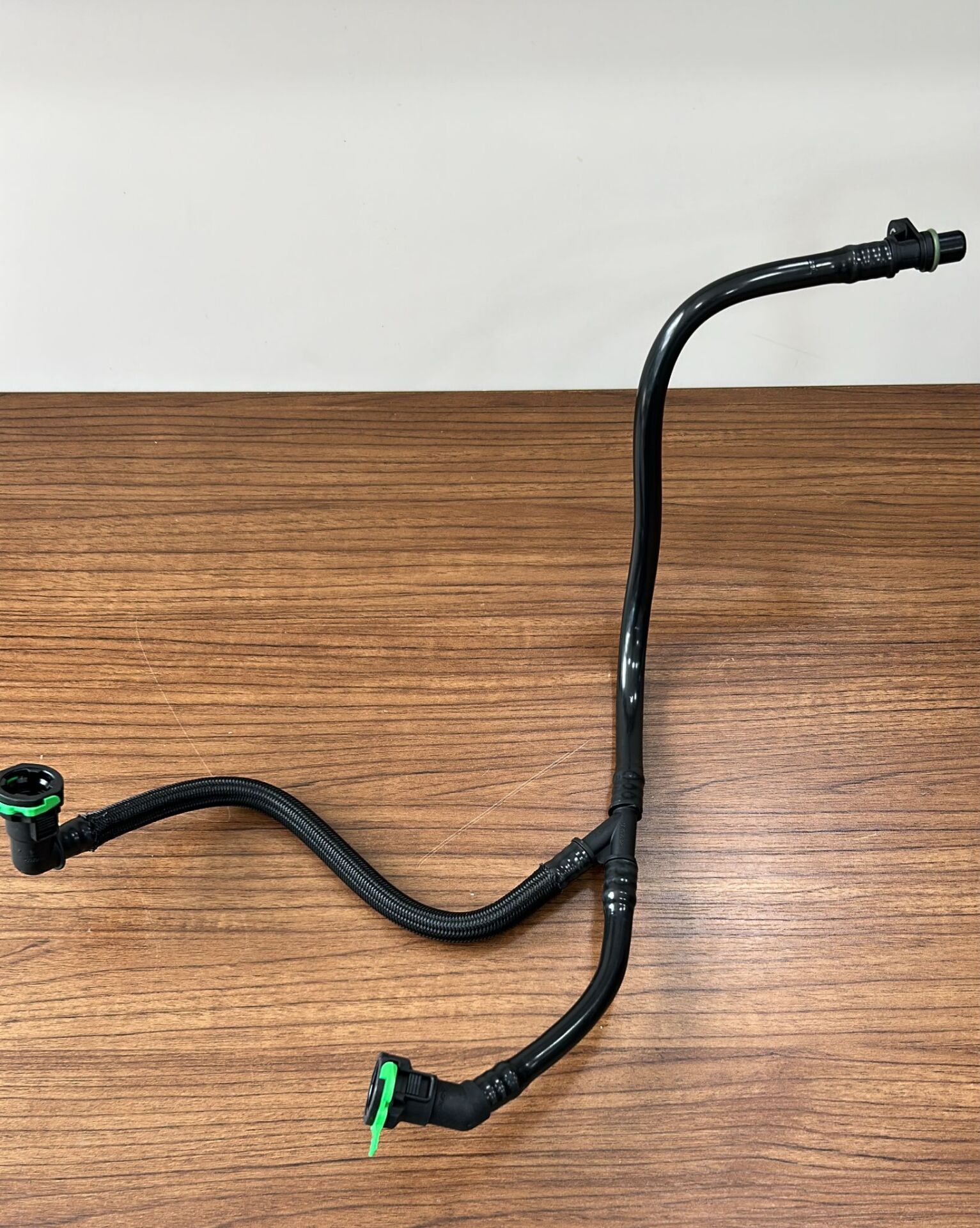 LR032863G - ŞANZIMAN YAĞ SOĞUTUCU GİRİŞ HORTUM (2.0L) - Eurospare