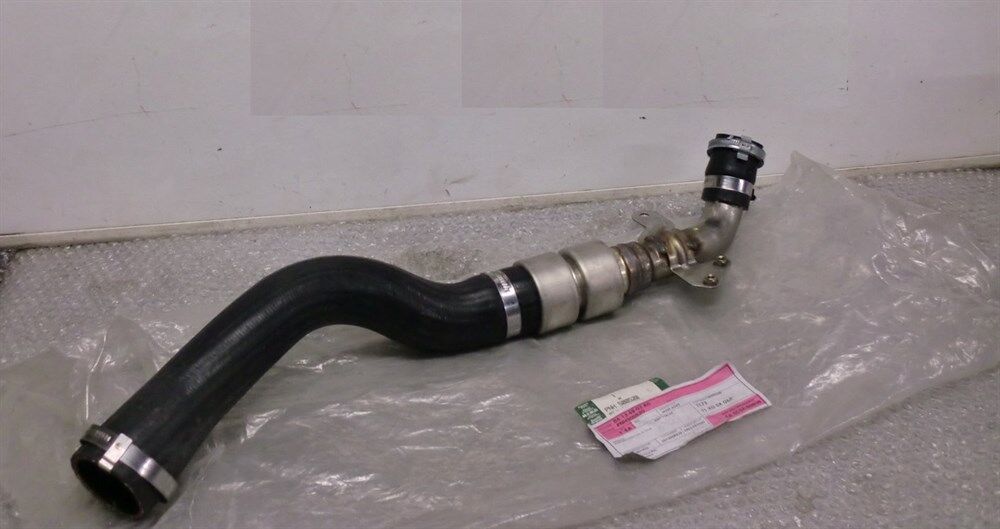 PNH500520 - İNTERCOOLER HORTUM ALT SOL(3.6) - Land Rover