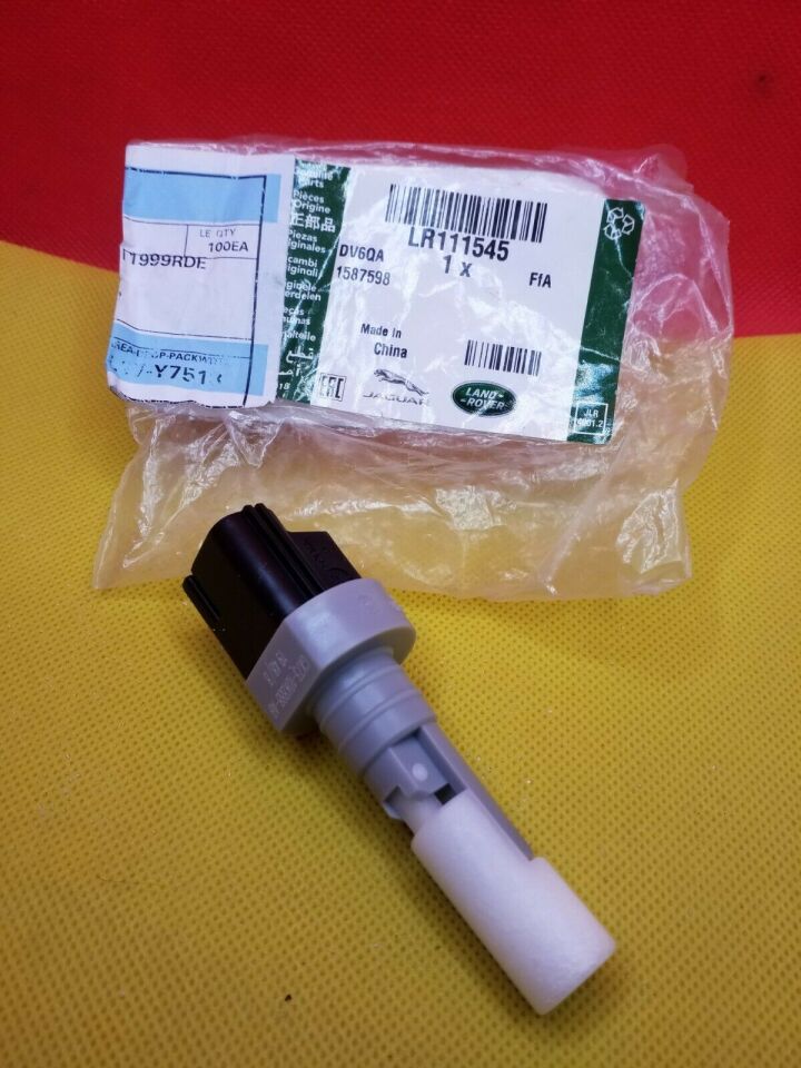 LR111545 - SU SEVİYE SENSÖR (VELAR) - Land Rover