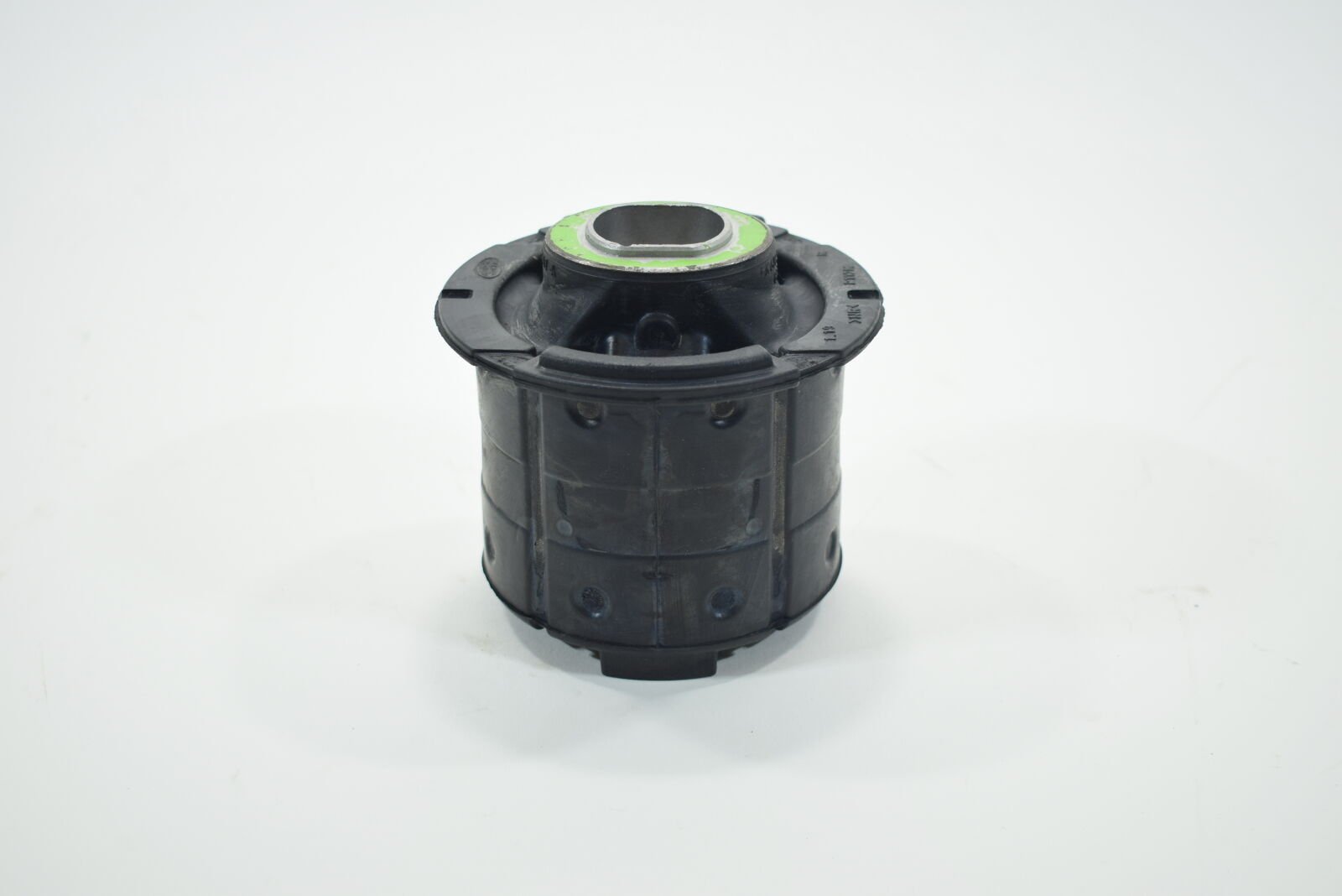 LR070760 - ARKA TRAVERS ARKA BURCU (VELAR) - Land Rover