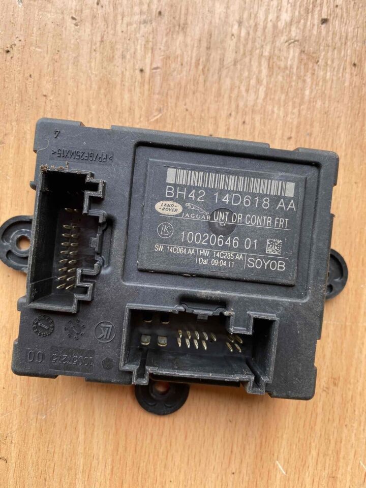 LR023341 - ÖN KAPI BEYNİ SOL (SPORT/FRL-2/NDW4) - Land Rover