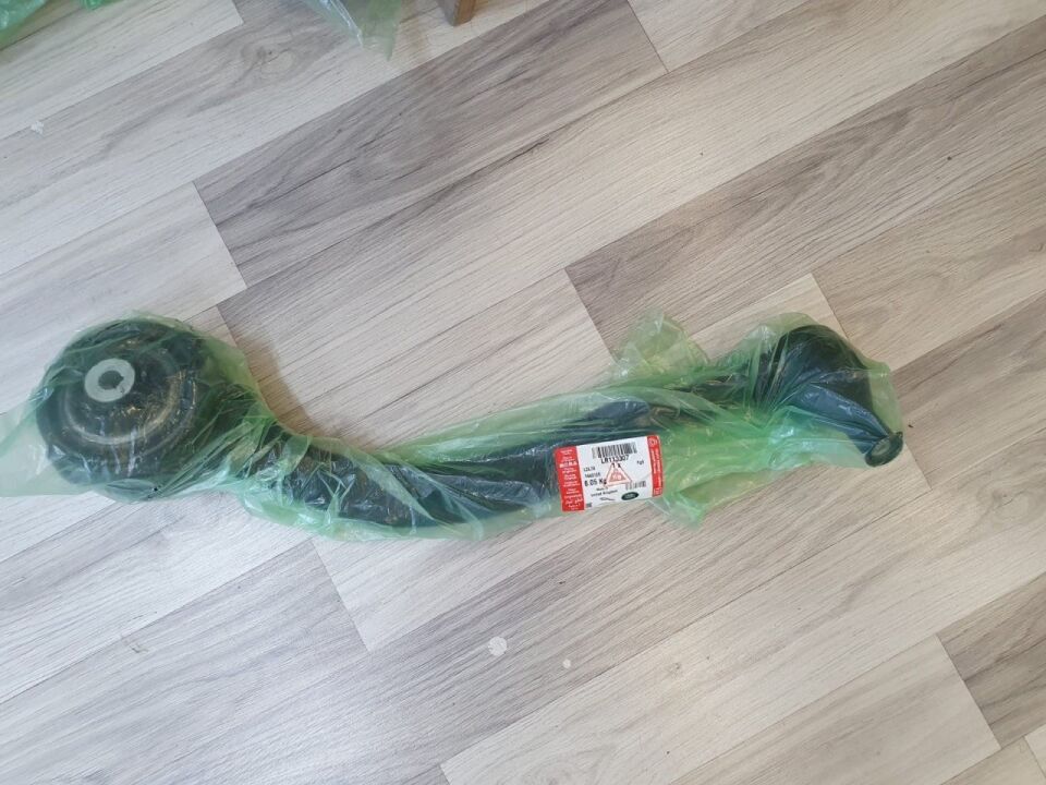 LR148060 - ÖN SALINCAK ALT SOL (3.0L V6) - Land Rover