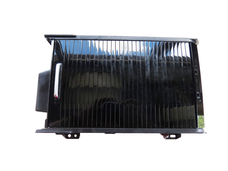 LR096831 - ORTA KONSOL BARDAKLIĞI (DİSC.SPORT) - Land Rover