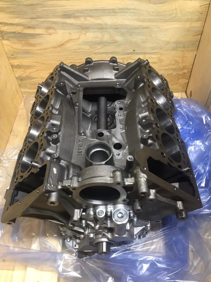 LR035361 - MOTOR/YARIM BLOK (4.4L V8 DZL./VOGUE/SPORT) - Land Rover