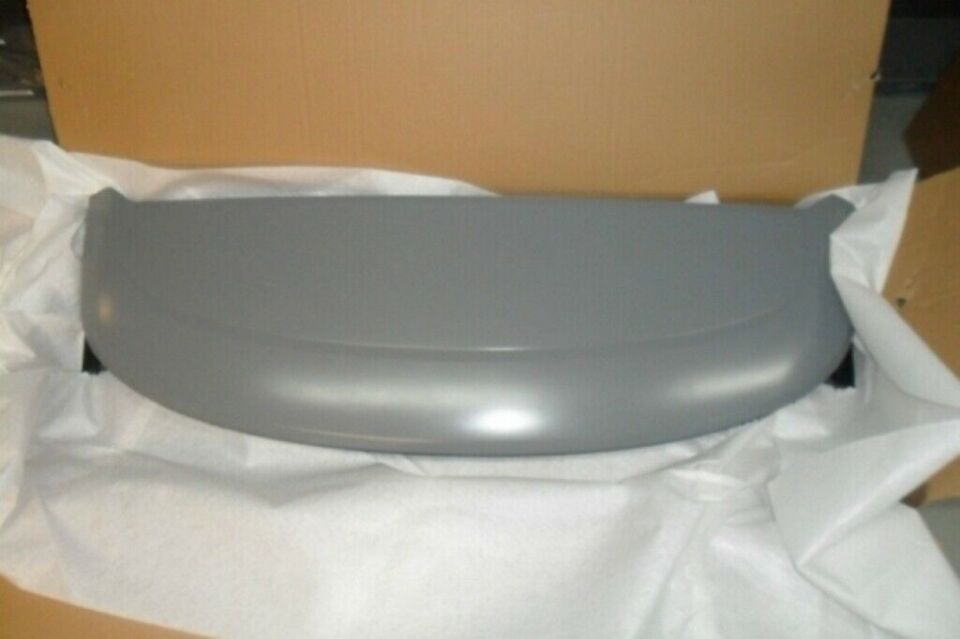 LR038593 - ARKA BAGAJ SPOİLER (3.0L V6/VOGUE) - Land Rover