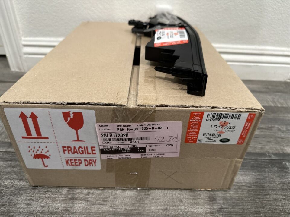 LR173020 - ARKA TAMPON SİS LAMBASI SOL (NEW EVOQUE) - Land Rover