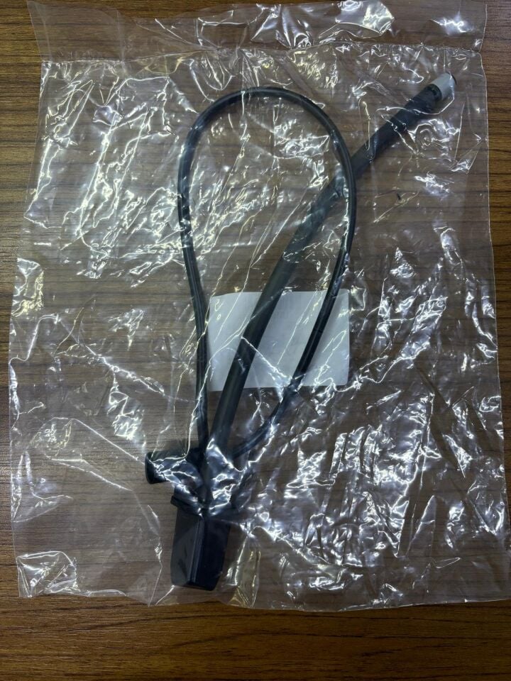 LR159229 - ÖN CAM FİSKİYE MEMESİ SOL (NEW EVOQUE) - Land Rover