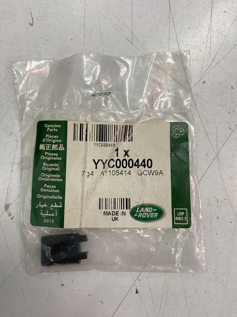 YYC000440 - ÖN KAPUT HORTUMU KLİPSİ (3.0/3.6/VOGUE) - Land Rover