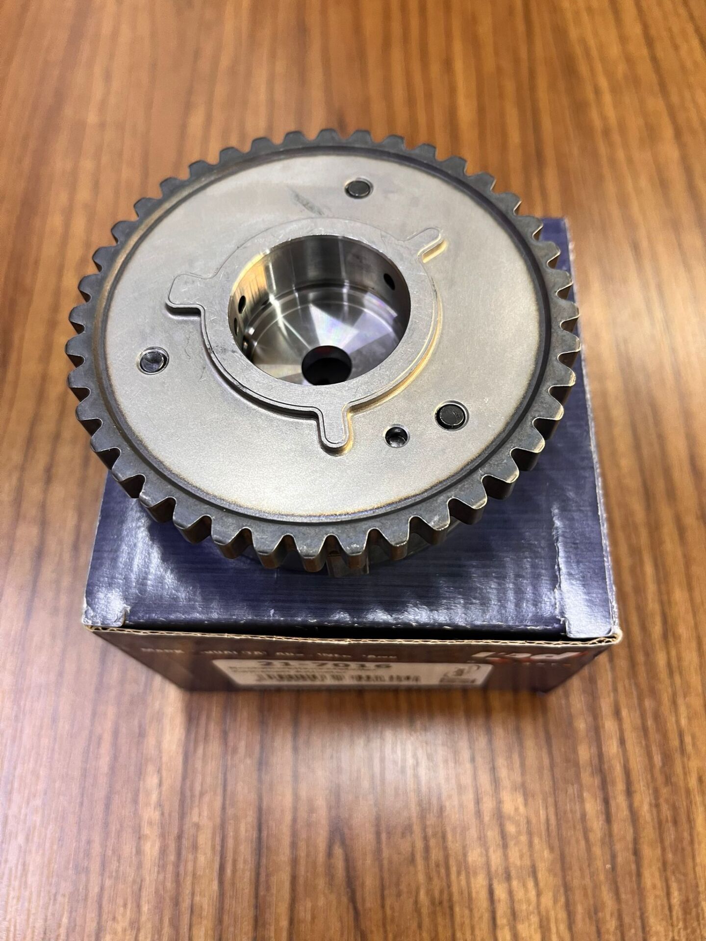 LR033733R - EGZANTRİK DİŞLİ/EGZOST (2.0L/EVOQUE/FREEL.2/DİSC.SPORT) - Hepu