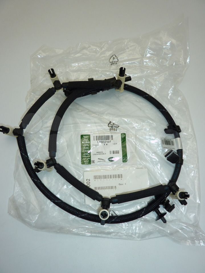 LR032107 - ENJEKTÖR GERİ DÖNÜŞ HORTUMU (3.0L/RRS/DİSC.4-5/VELAR) - Land Rover