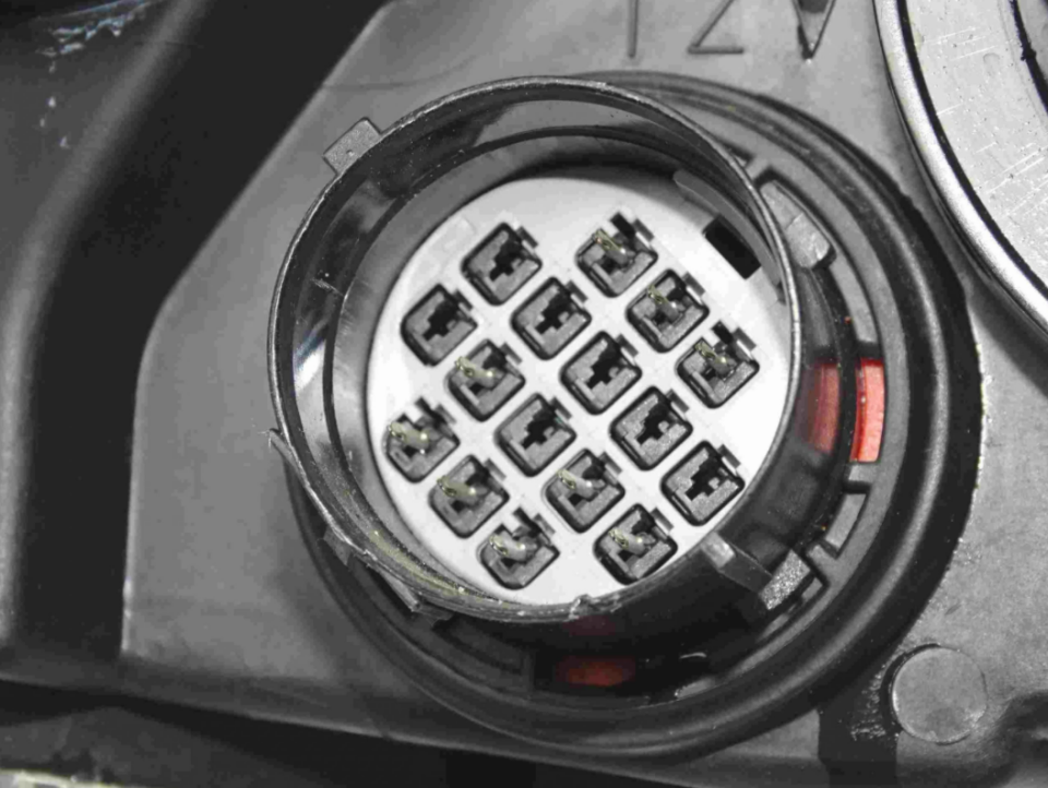 LR037018G - ÖN FAR SOL (2.2) - Visteon