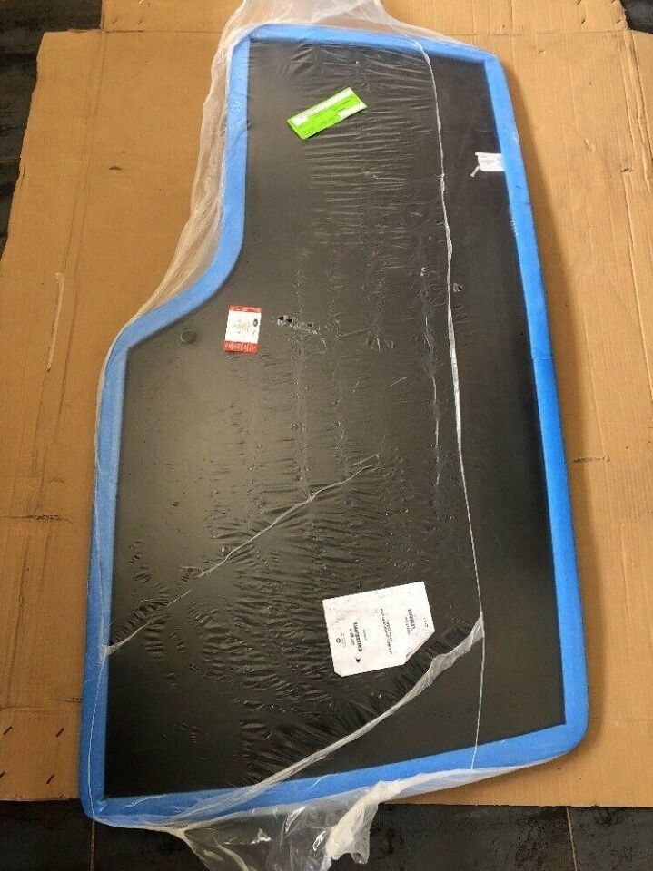 LR039435 - BAGAJ KAPAK CAMI (DISC.S4) - Land Rover