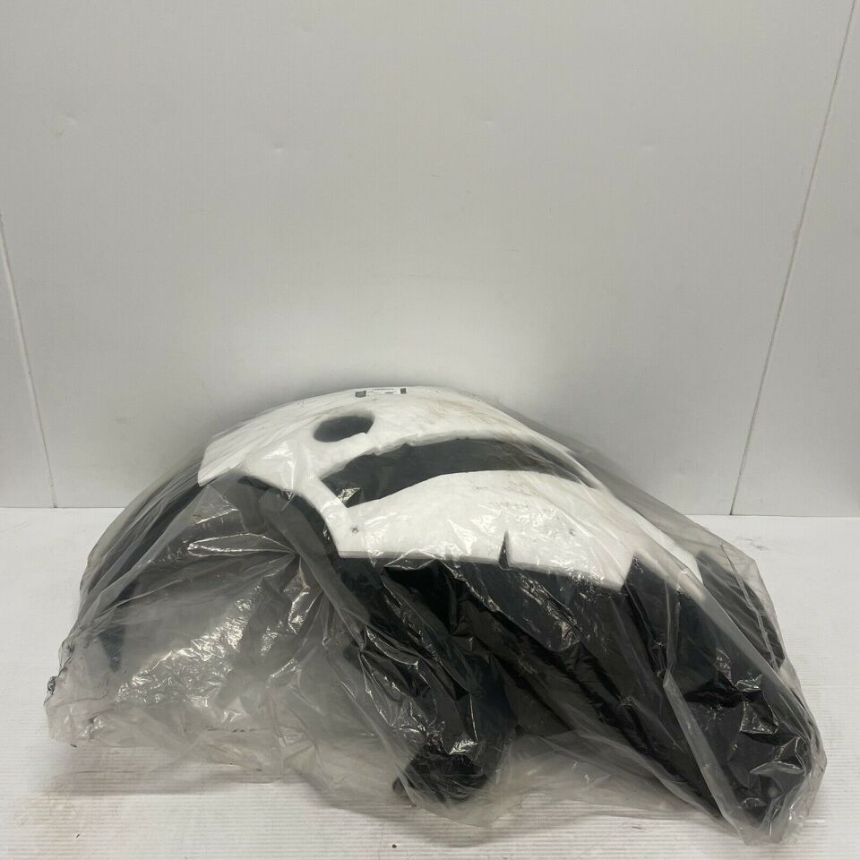 LR177927 - ÖN ÇAMURLUK DAVLUMBAZ ARKA SAĞ (3.0L V6) - Land Rover