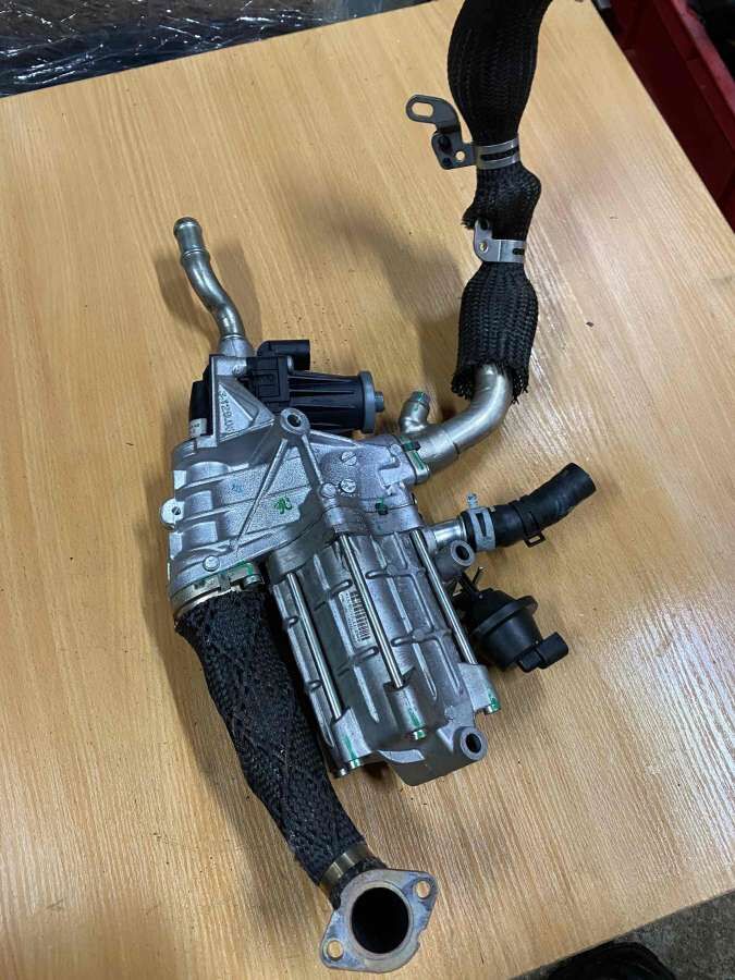 LR063122 - EGR VALFİ SAĞ (3.0 V6D) - Land Rover