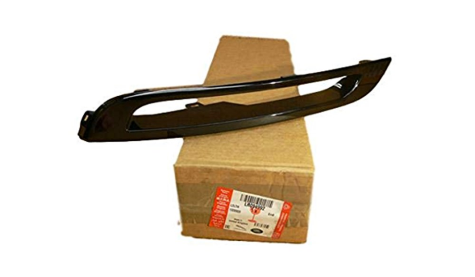 LR094992 - ÖN SİS FAR KAPAK SAĞ (VELAR) - Land Rover