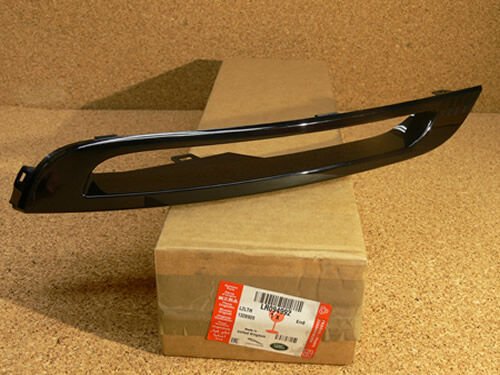 LR094992 - ÖN SİS FAR KAPAK SAĞ (VELAR) - Land Rover