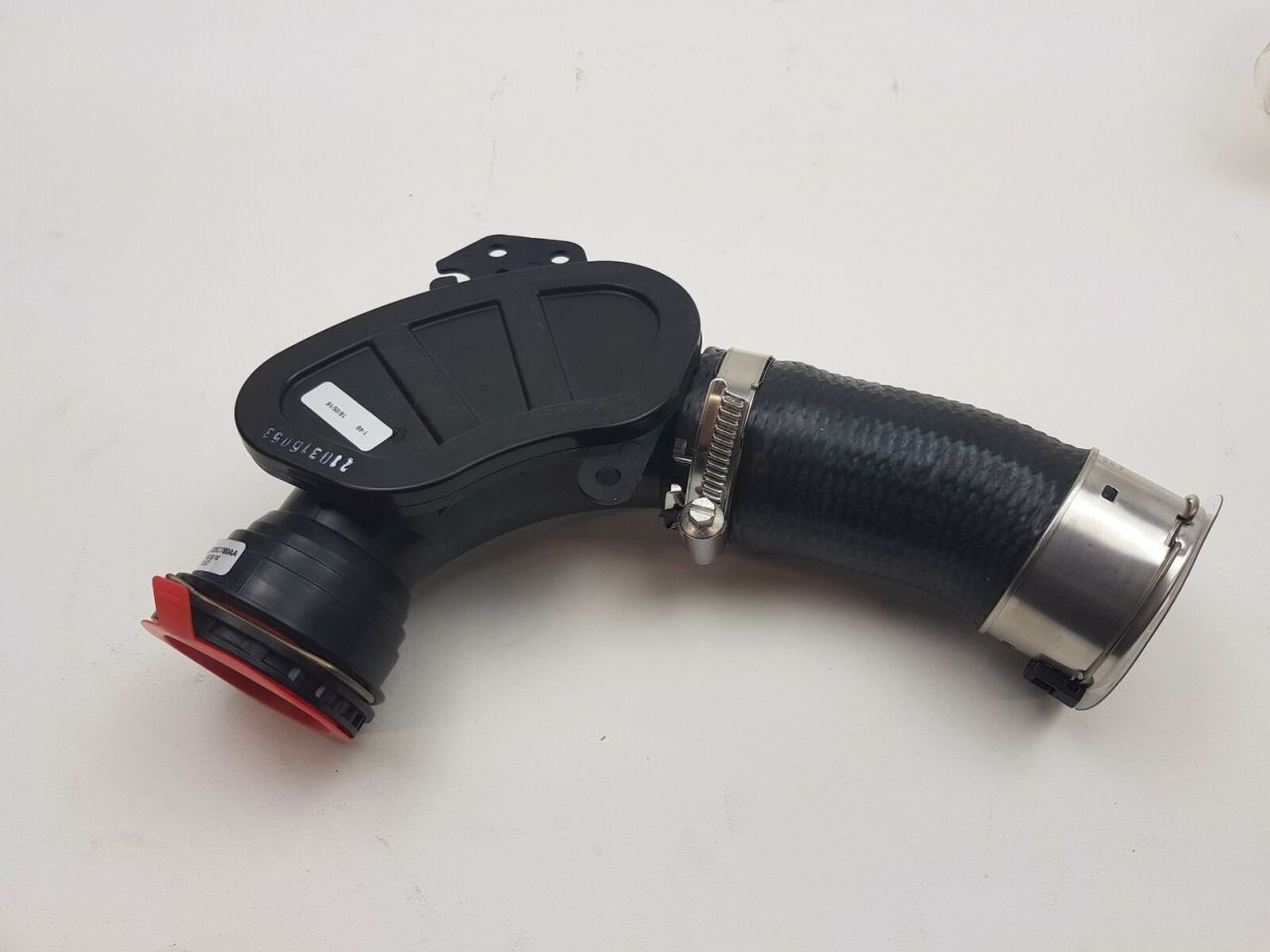 LR072134 - İNTERCOOLER HORTUM 2.0L DZL (EVOQUE/DİSC.SPORT) - Land Rover