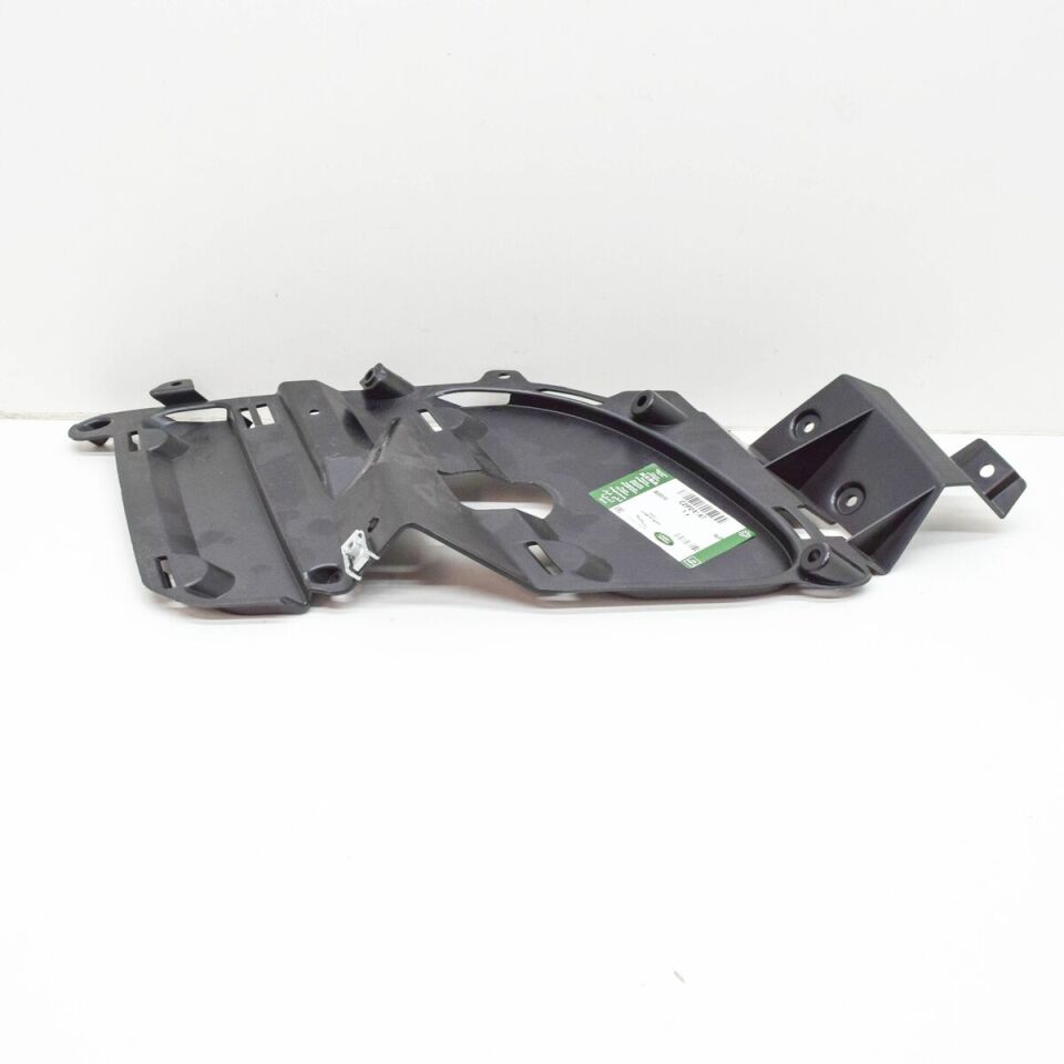 C2P24147 - ÖN TAMPON ALT BAKALİT SAĞ (F-TYPE) - Jaguar