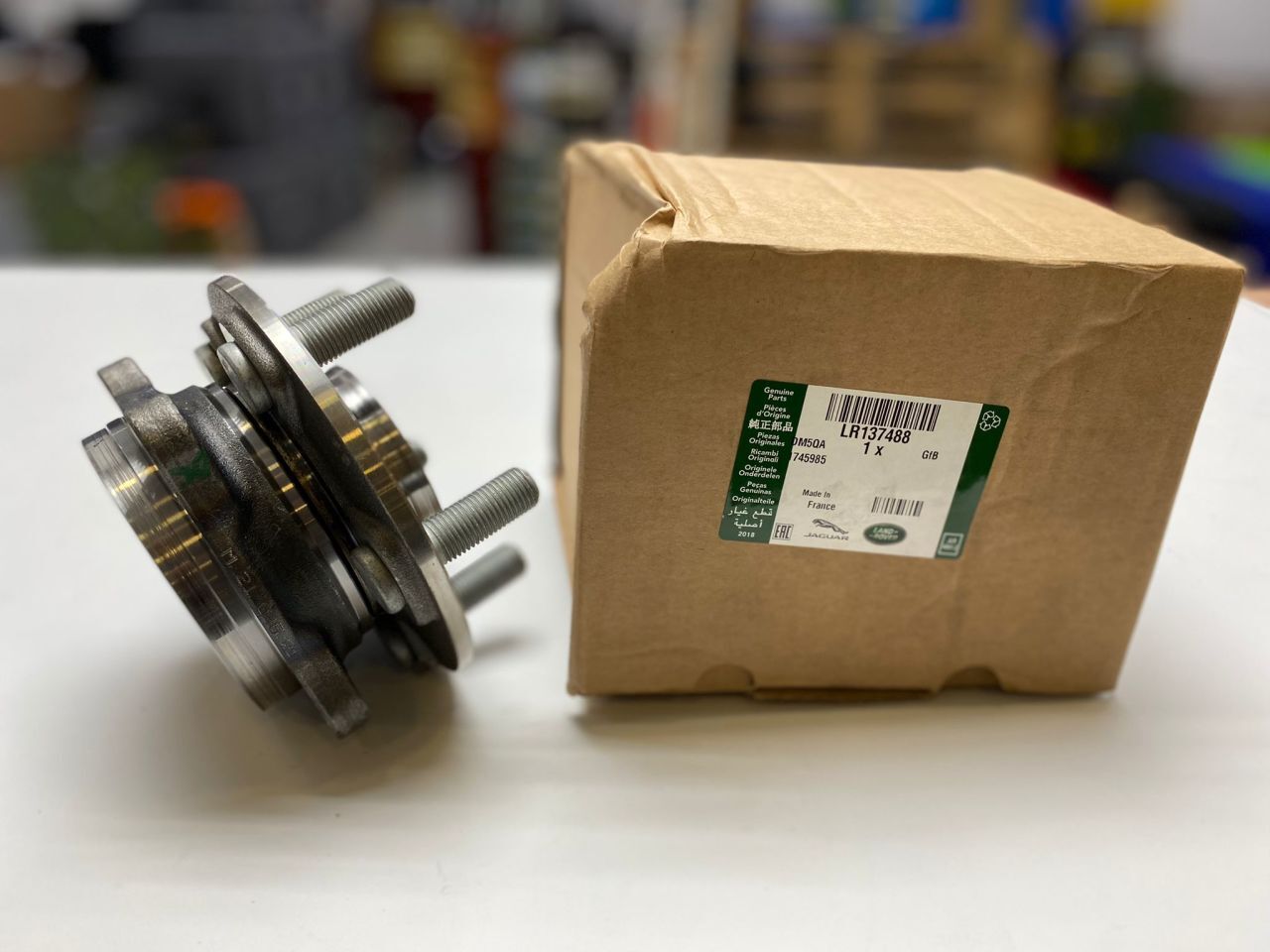 LR137488 - ÖN PORYA (VELAR) - Land Rover