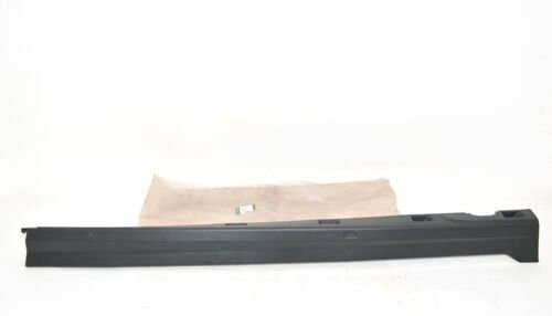 LR014202 - MARŞBİYEL KAPLAMA SOL (2.2) - Land Rover
