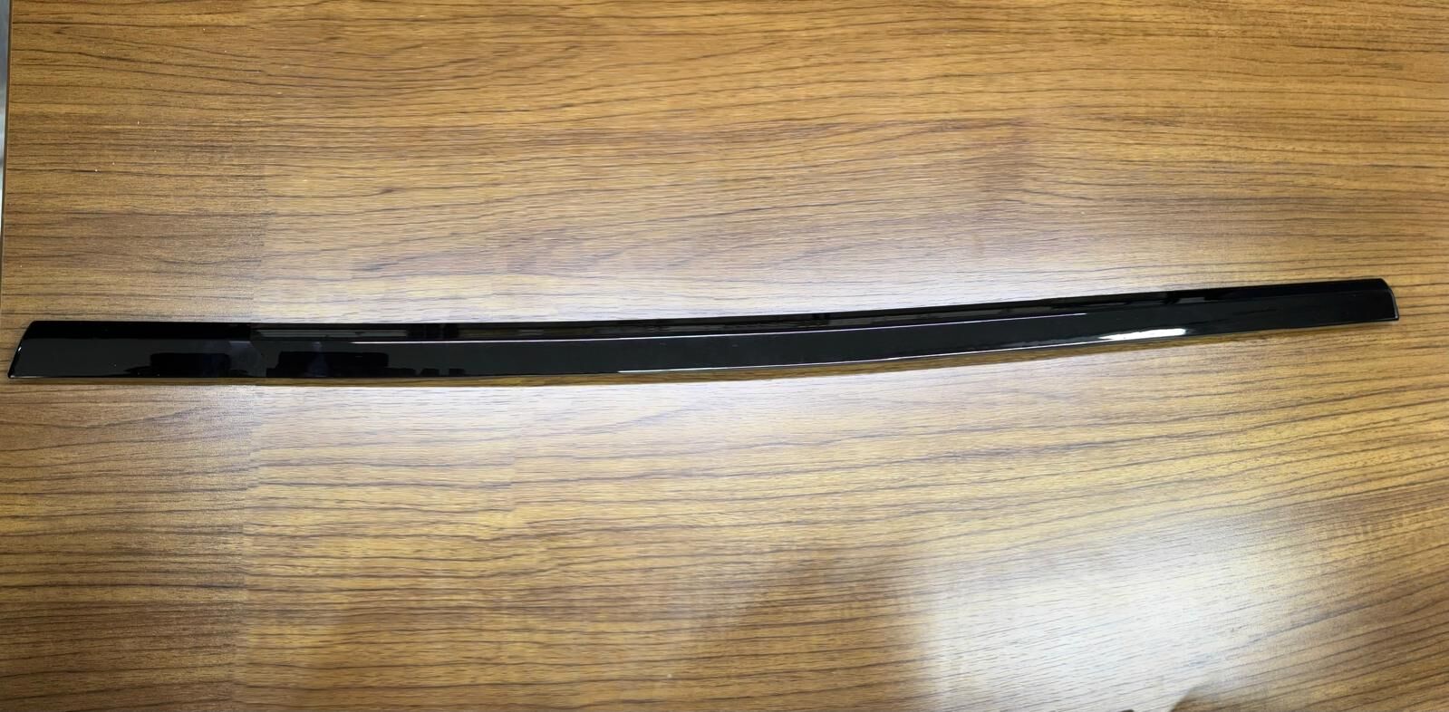 LR076057 - ARKA KAPI CAM ÇITA SAĞ (3.0L V6) - Land Rover