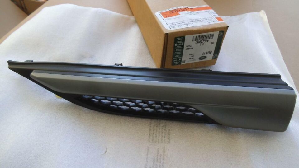 LR027320 - ÖN ÇAMURLUK IZGARASI SOL (EVOQUE) - Land Rover