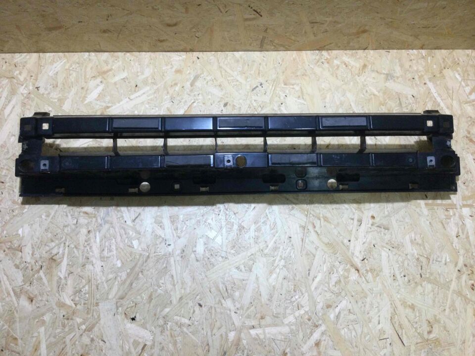 LR132640 - ÖN TAMPON BRAKETİ (NEW DEFENDER) - Land Rover