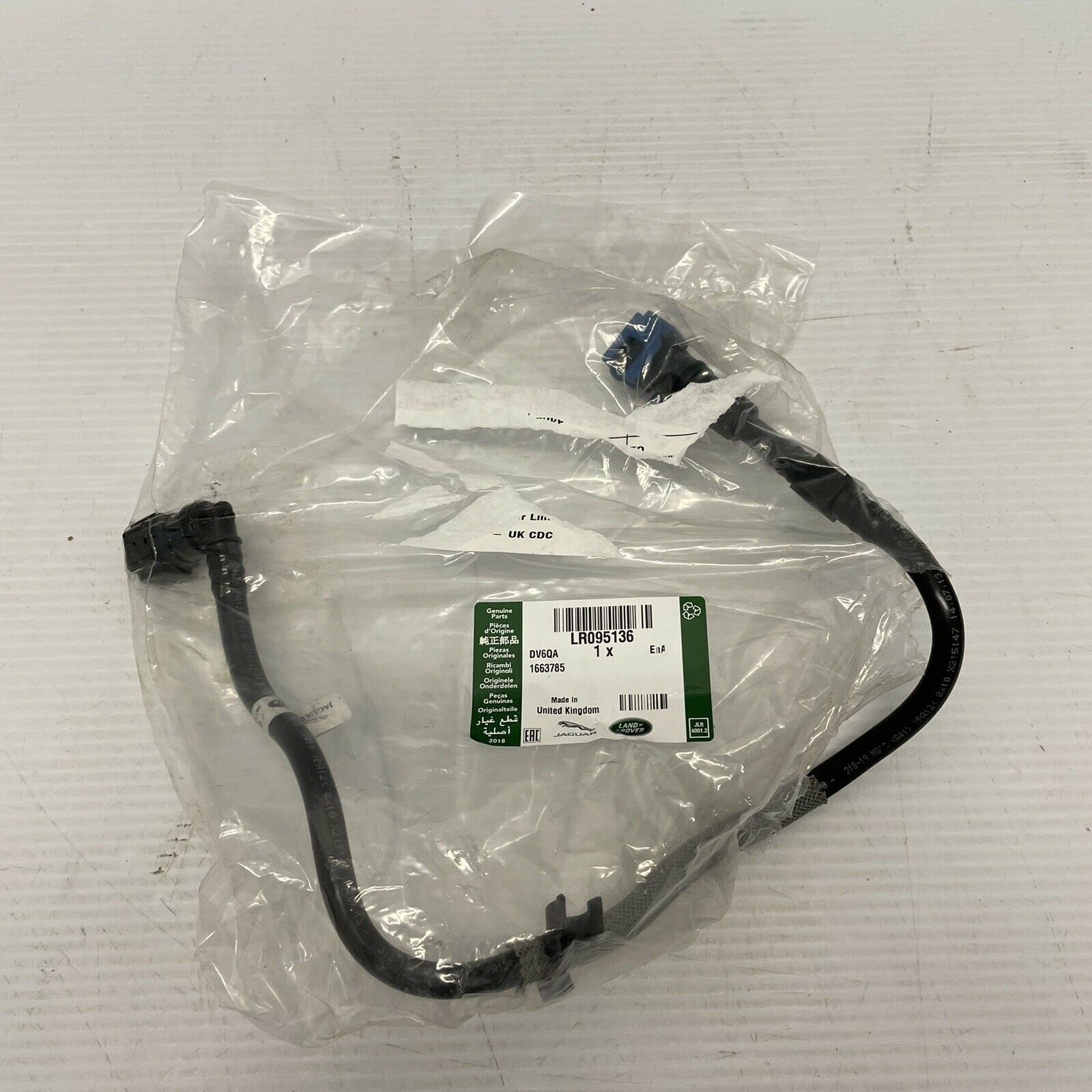 LR095136 - MAZOT FİLTRE HORTUMU 2.0 DZL. (DİSC.SPORT/EVOQUE) - Land Rover