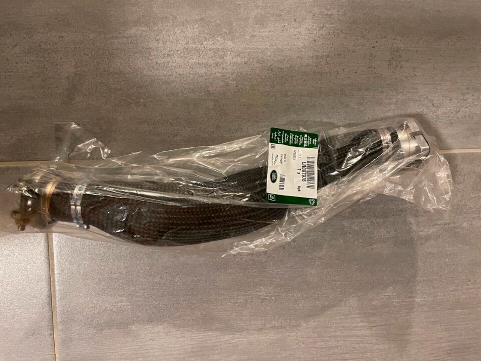 LR097976 - EGR GİRİŞ BORUSU 2.0L (DİSCO/5) - Land Rover