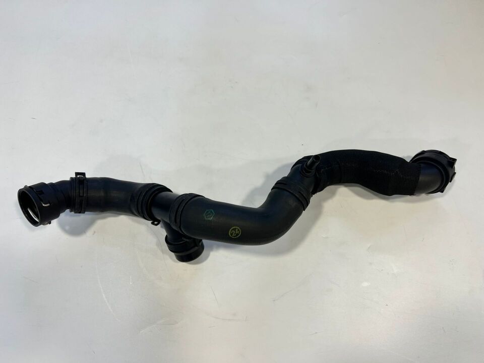 LR034641 - RADYATÖR ÜST HORTUMU (3.0/VOGUE/RRS) - Land Rover