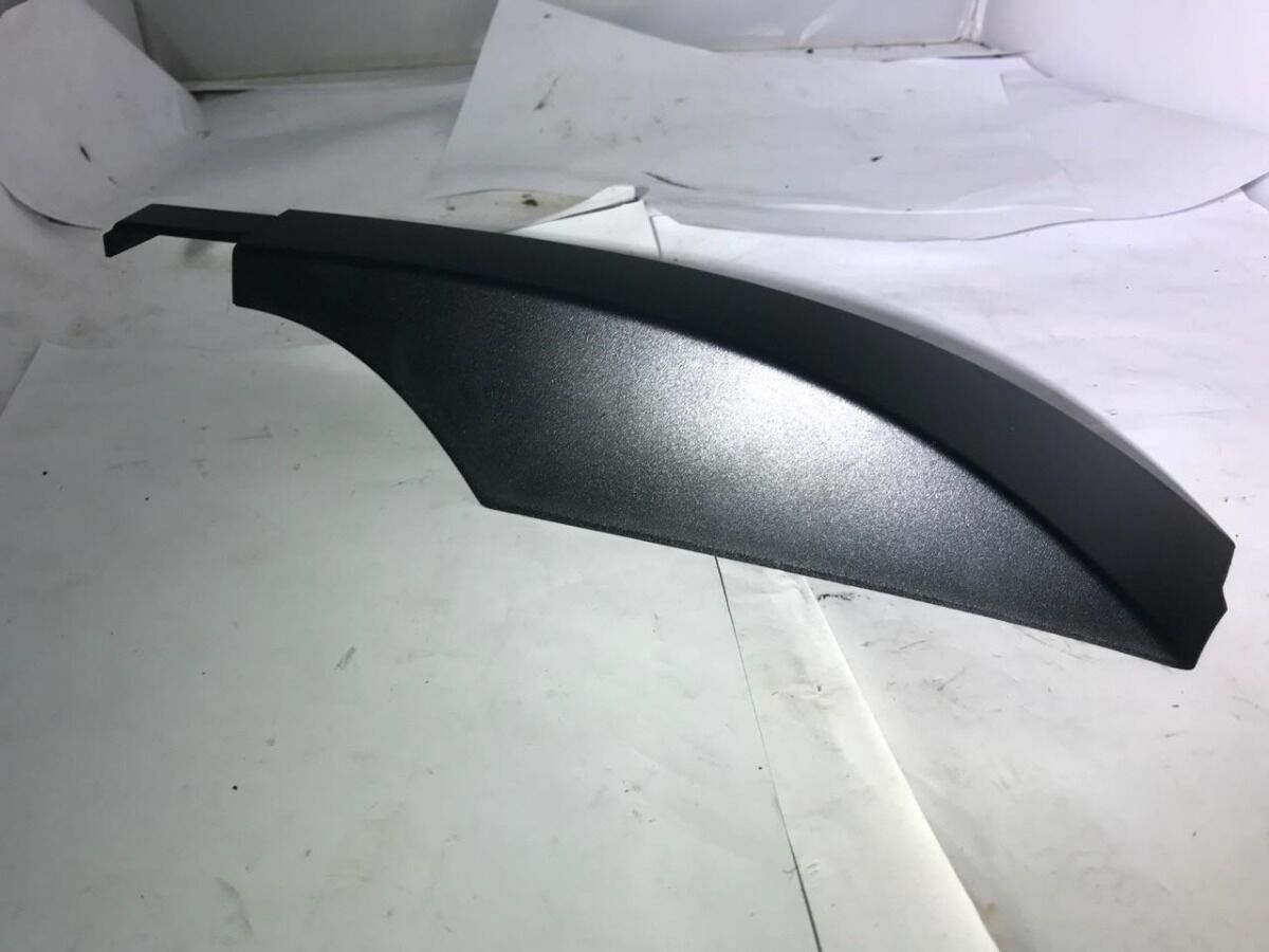 LR023816 - TAVAN ÇITA KAPAK SAĞ (NWD4) - Land Rover