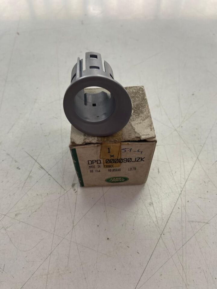 DPD000090JZK - PARK SENSÖR YUVASI-RR-2 202-09 - Land Rover