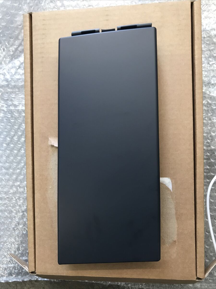 LR140325 - ÖN TAMPON KAPAK SAĞ (NEW DEF.) - Land Rover