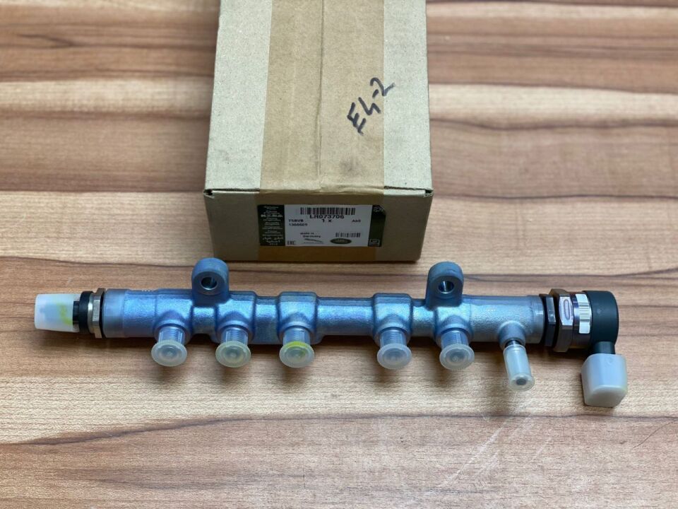LR073706 - ENJEKTÖR KÜTÜĞÜ 2.0L(EVOQUE/VELAR/DİSC.S5/RRS) - Land Rover