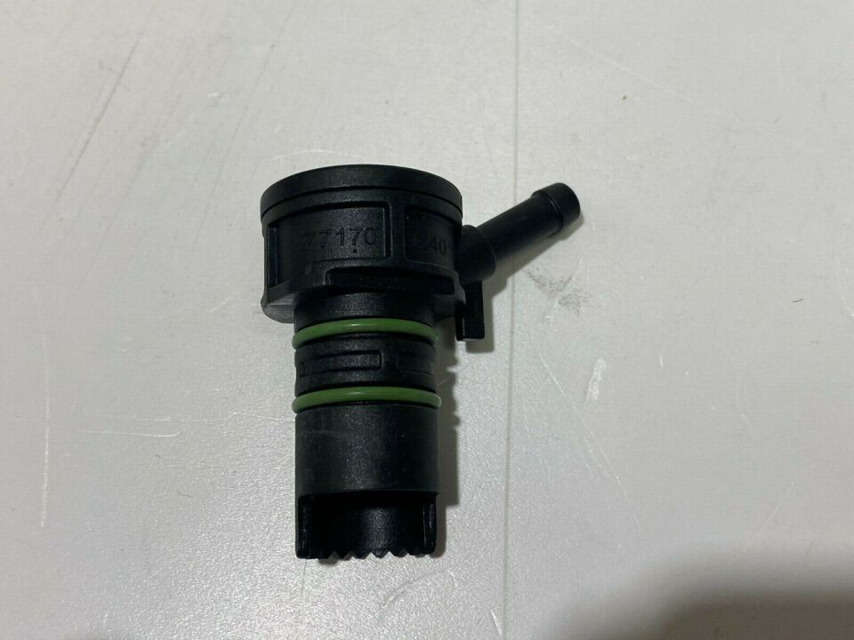 LR095326 - DİFERANSİYEL HAVALANDIRMA BORUSU (EVOQUE/DİSCO-SPORT) - Land Rover