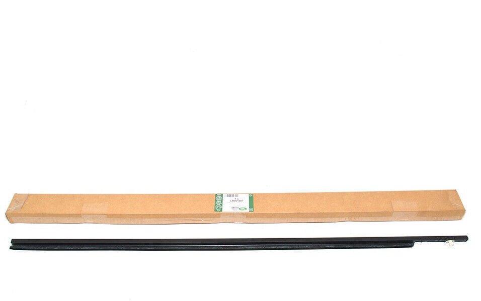 LR001687 - ÖN CAM ÜST ÇITA SAĞ( 2.2) - Land Rover