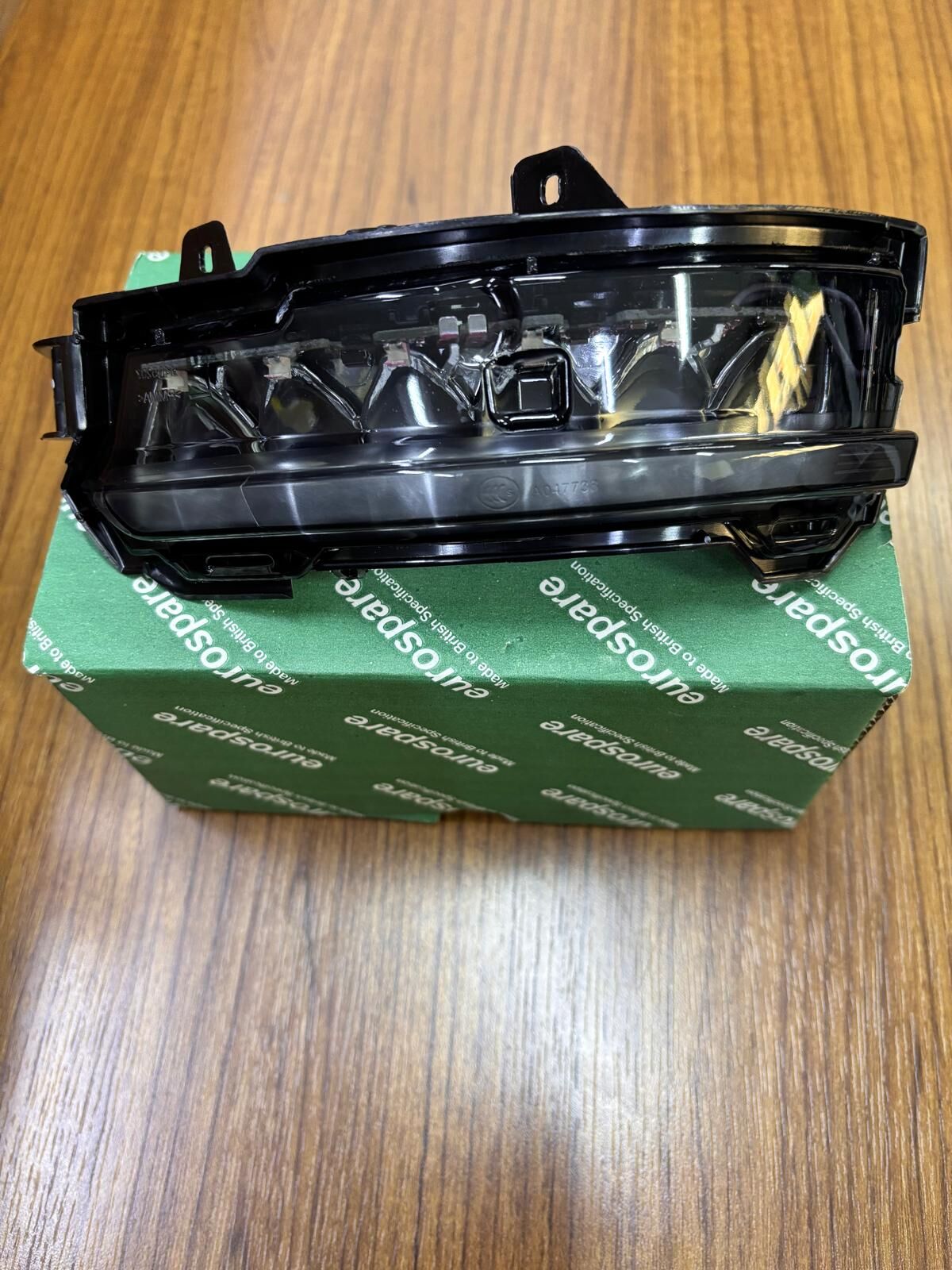 LR048352G - AYNA SİNYALİ SOL (EVOQUE/VELAR) - Eurospare