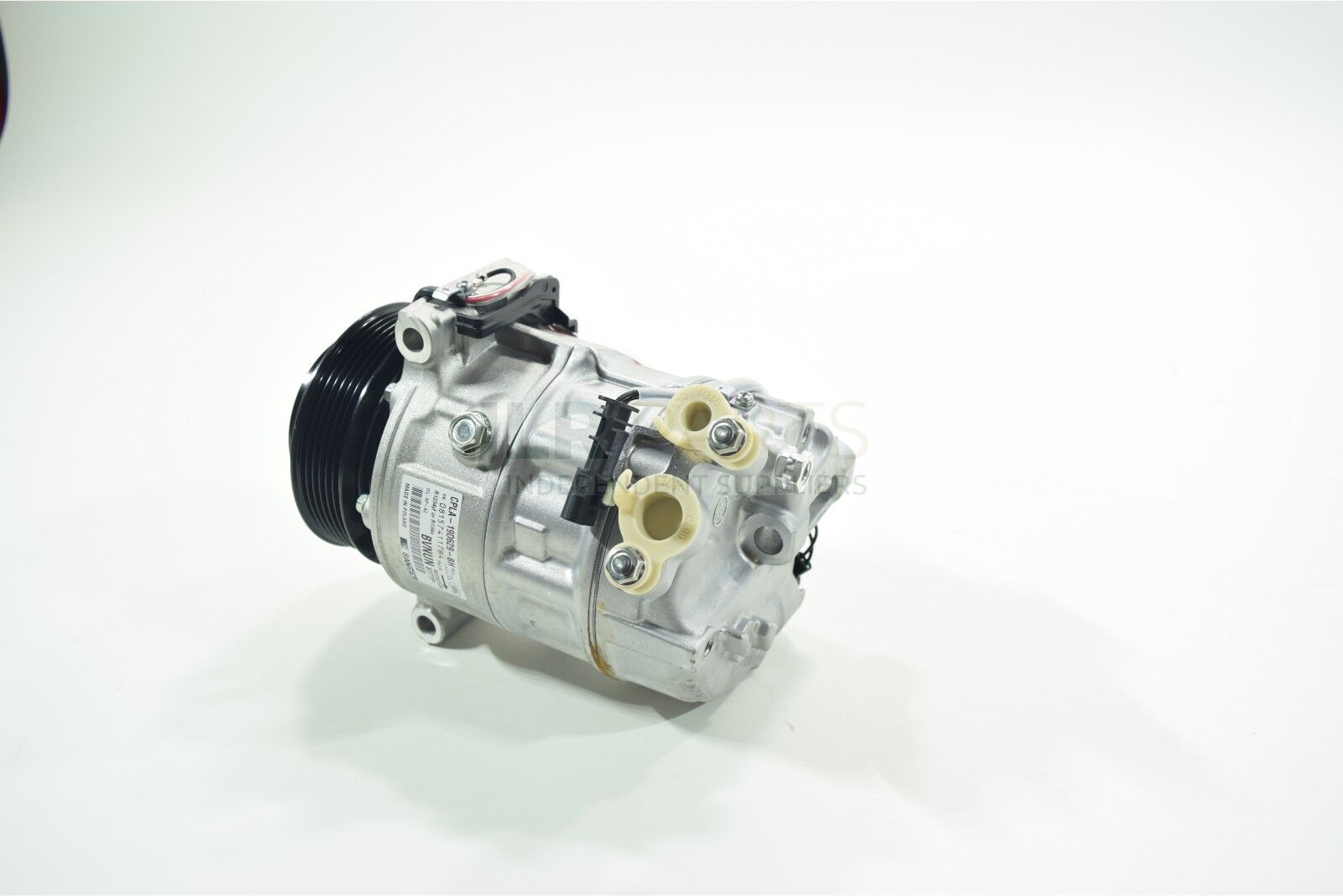 LR112585 - A/C KOMPRESÖR (DİSCO5/ALL/VELAR/DEF) - Land Rover