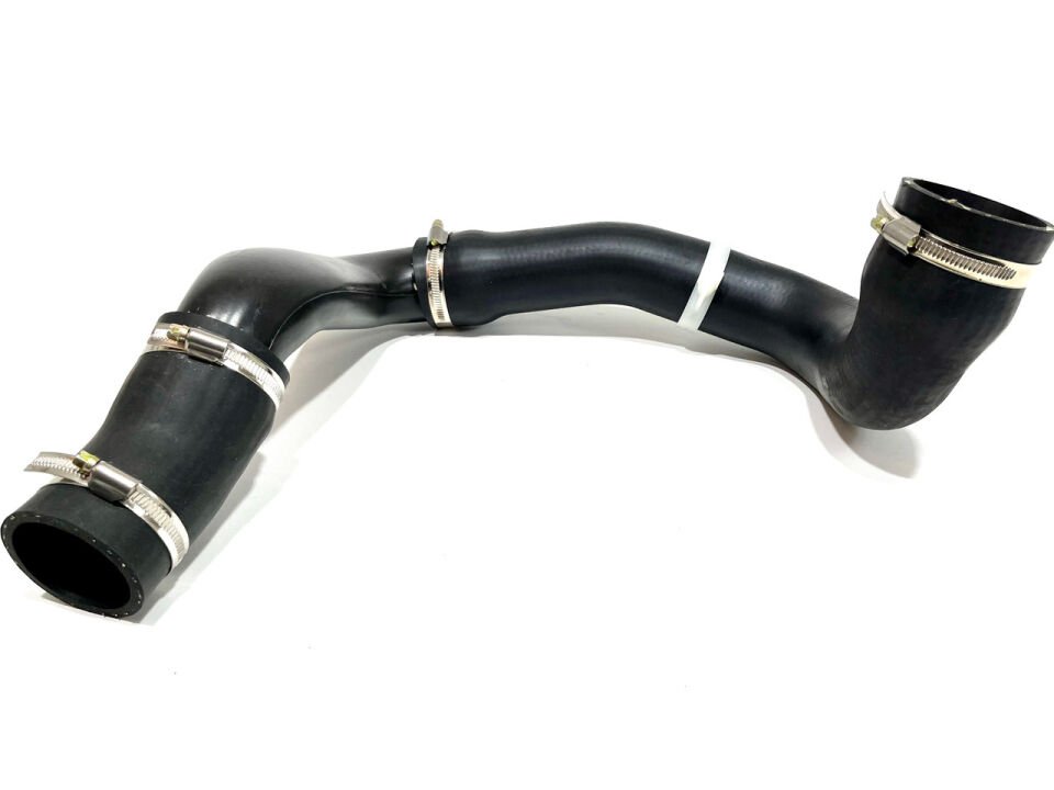 LR066429G - INTERCOOLER HORTUMU (2.2) - Eurospare