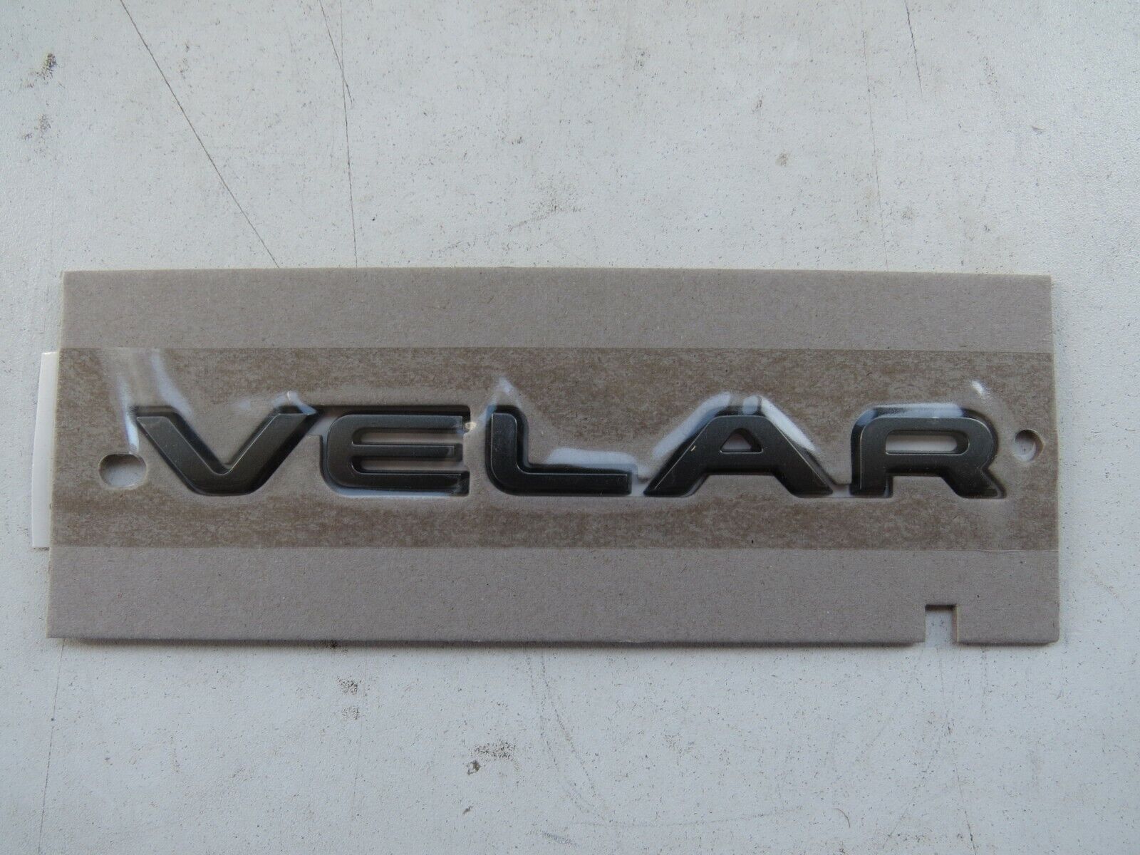 LR095736 - VELAR YAZI (VELAR) - Land Rover