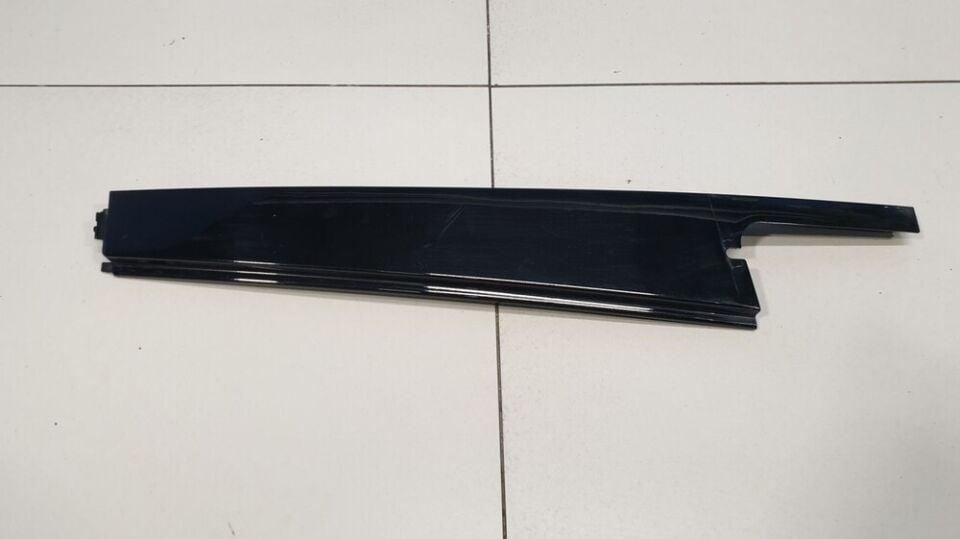 LR034048 - ARKA KAPI DİREK KAPLAMA-SOL (RR-2 2015) - Land Rover