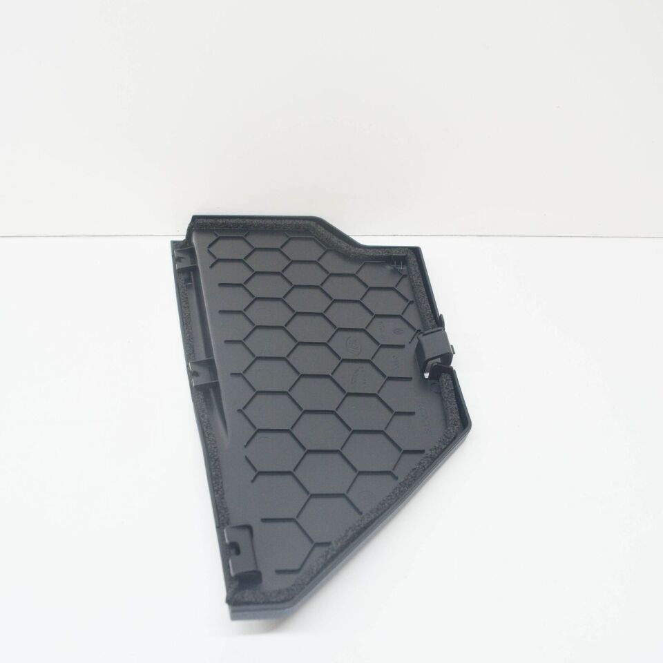 LR093085 - ÖN CAM ALT IZGARA KAPAĞI SAĞ (VELAR) - Land Rover