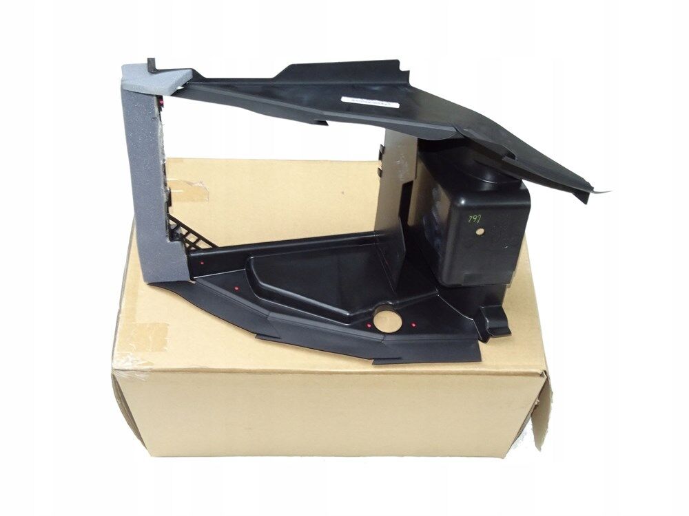 LR038055 - ÖN DEFLEKTÖR SAĞ (3.0 V6 D) - Land Rover