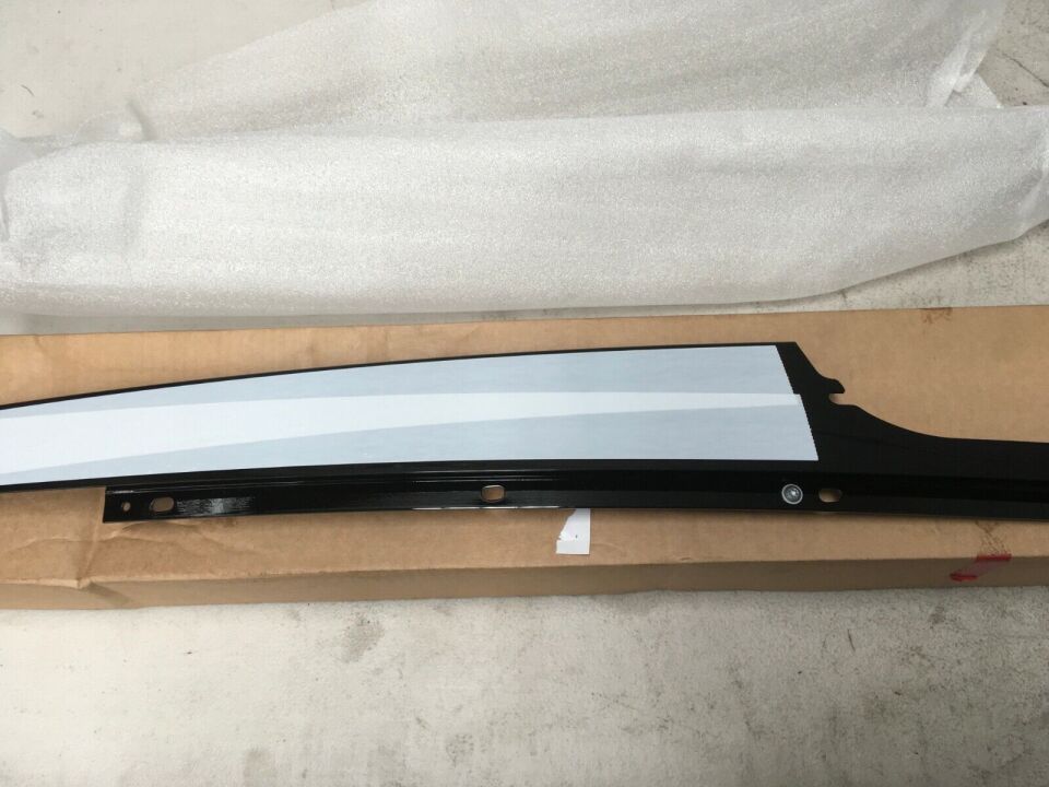 LR034037 - ÖN KAPI DİREK KAPLAMA SOL (VOGUE 2013>) - Land Rover