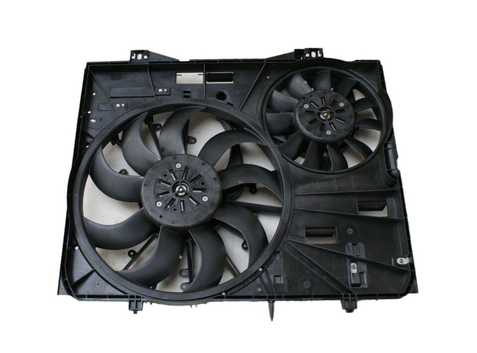 LR146154 - RADYATÖR FANI (2.0L/DİSCO/5/SPORT) - Land Rover