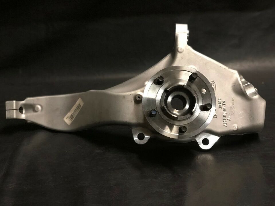 LR146341 - ÖN AKS TAŞIYICI SAĞ (3.0LV6/VOGUE) - Land Rover